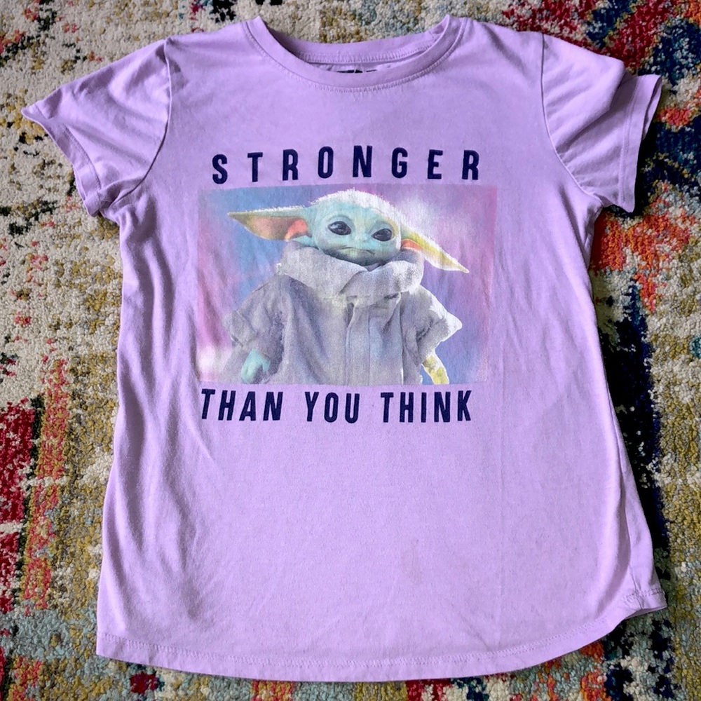 🧜🏼♀️3 for $15 item!🧜🏼♀️star wars mandelorian the child tee - Picture 1 of 4